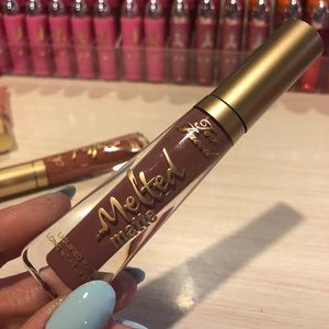 Too Faced • Melted Matte Lipstick